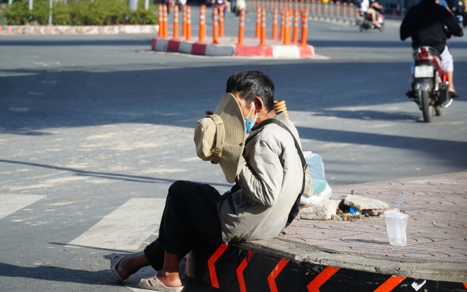 ho-tro-tam-thoi-cho-o-cho-nguoi-lang-thang-2508085745.jpg